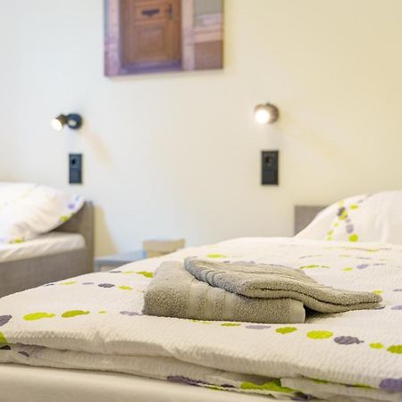 Hotel Und Hostel Gleisbett Annaberg-Buchholz Eksteriør billede