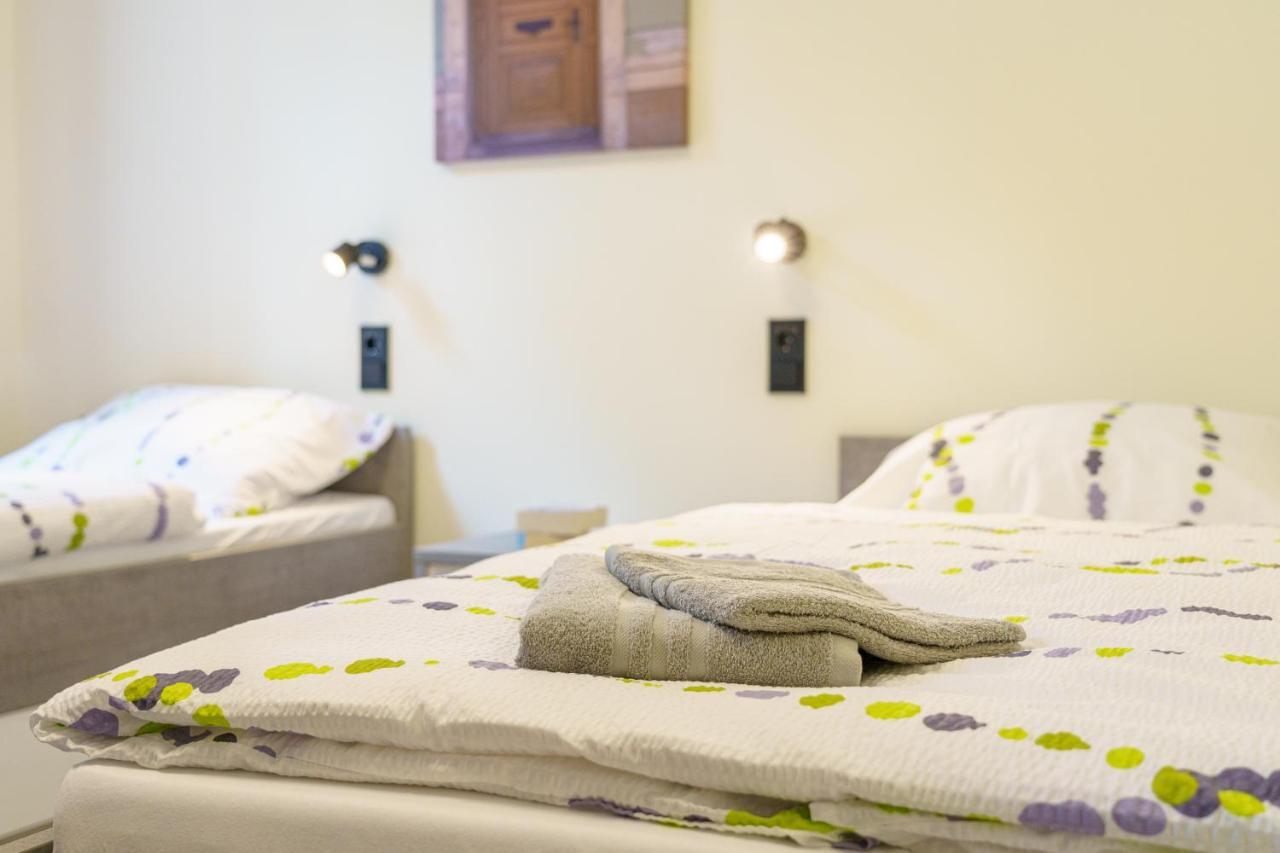 Hotel Und Hostel Gleisbett Annaberg-Buchholz Eksteriør billede