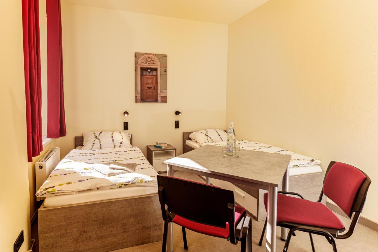 Hotel Und Hostel Gleisbett Annaberg-Buchholz Eksteriør billede