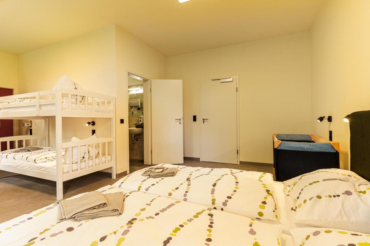 Hotel Und Hostel Gleisbett Annaberg-Buchholz Eksteriør billede