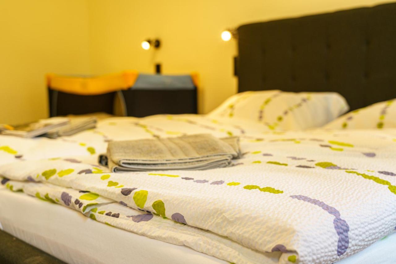 Hotel Und Hostel Gleisbett Annaberg-Buchholz Eksteriør billede