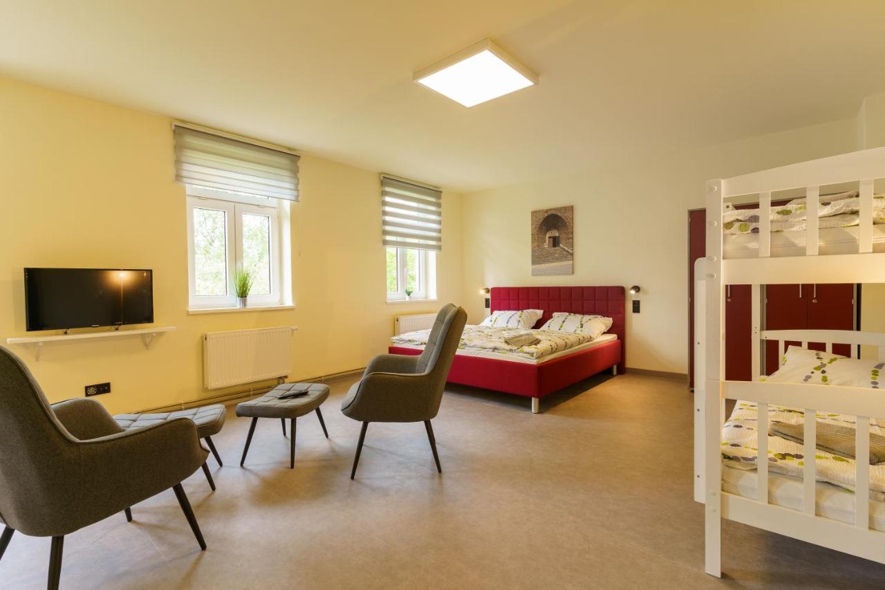 Hotel Und Hostel Gleisbett Annaberg-Buchholz Eksteriør billede