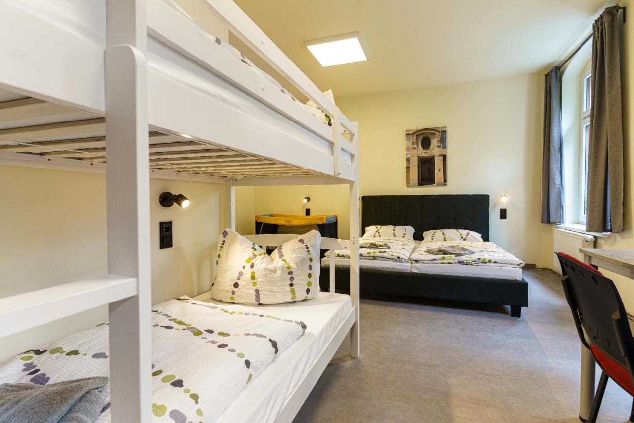 Hotel Und Hostel Gleisbett Annaberg-Buchholz Eksteriør billede