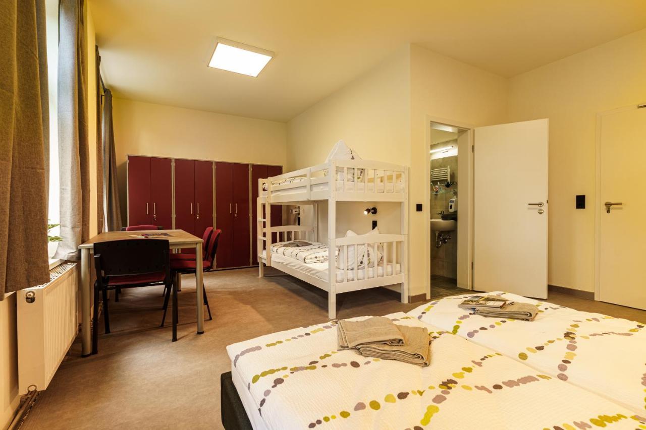 Hotel Und Hostel Gleisbett Annaberg-Buchholz Eksteriør billede